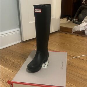 Hunter Classic Black Rain Boot